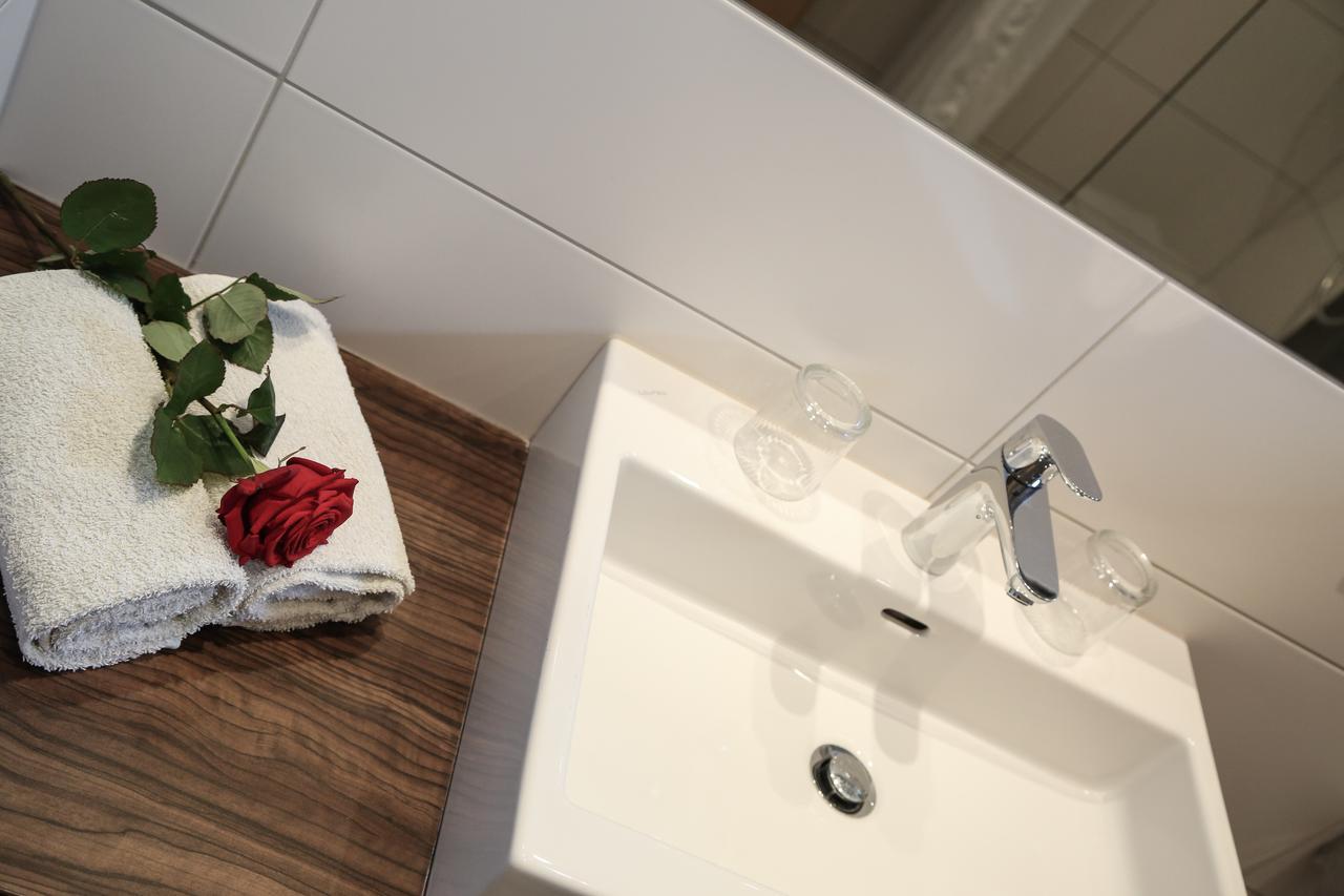 האוס Appartments Am Esslgut מראה חיצוני תמונה