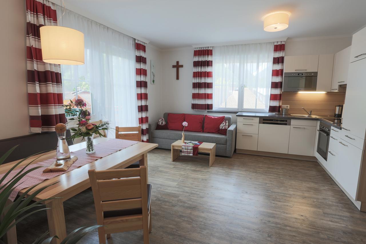 האוס Appartments Am Esslgut מראה חיצוני תמונה