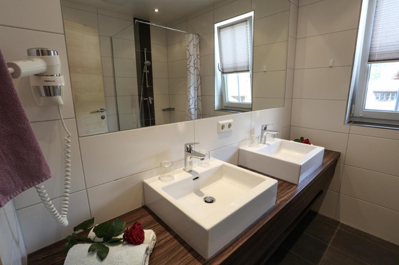 האוס Appartments Am Esslgut מראה חיצוני תמונה